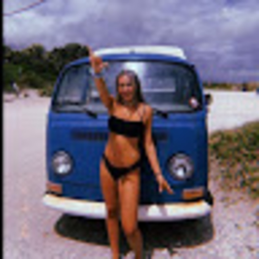 Meet your Posher, Olivia